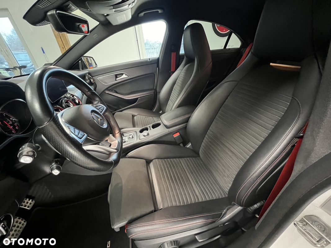 Mercedes-Benz CLA AMG 45 4-Matic - 19
