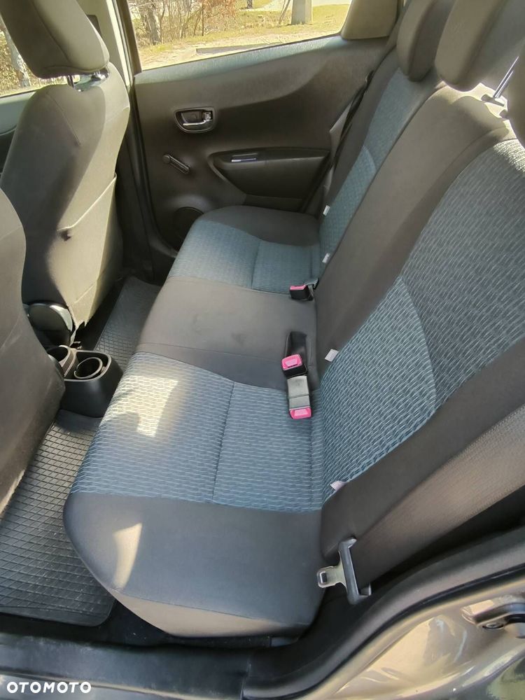 Toyota Yaris 1.33 Sol - 19