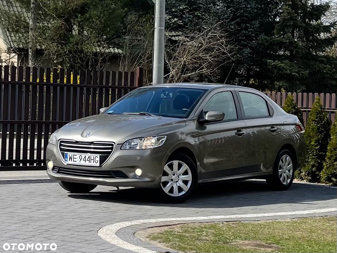 Peugeot 301 1.2 VTi/Pure Tech Allure - 1