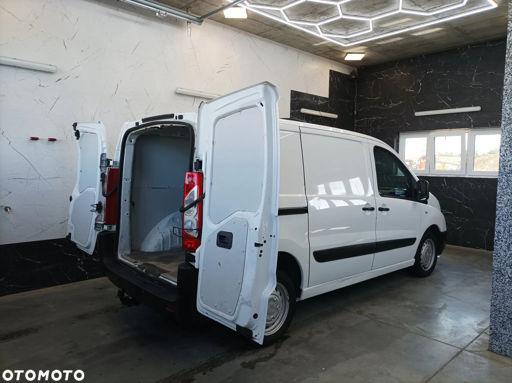 Citroën Jumpy Lift 2016 2.0 HDI Furgon Van Hak Szafka Serwisowa Warsztatowa BOTT Klimatyzacja - 8