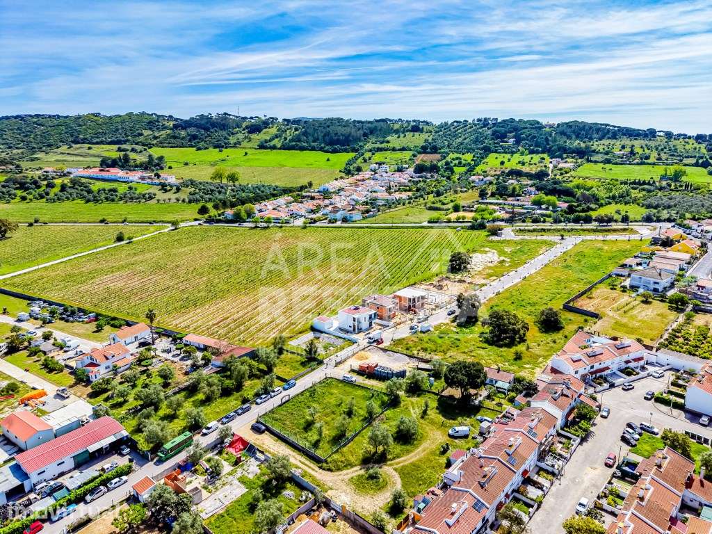 Moradia T4 Nova c/piscina, Vendas de Azeitão, Azeitão - Grande imagem: 2/60