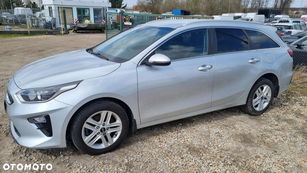 Kia Ceed 1.6 CRDi (48V Mild-Hybrid) Spirit - 2