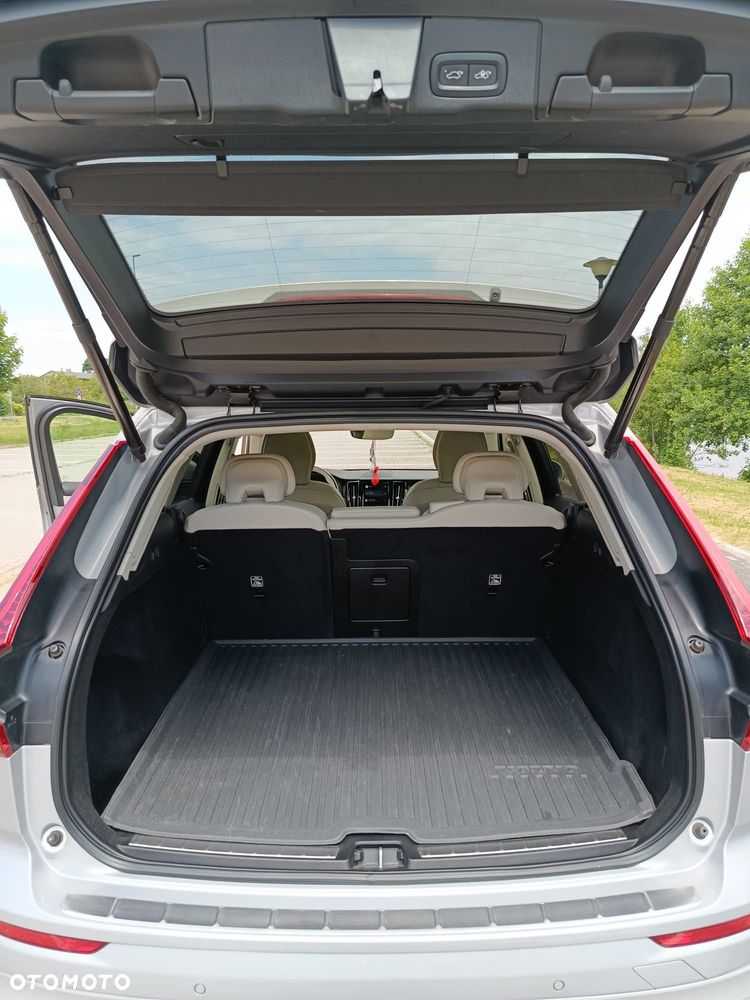 Volvo XC 60 B5 B Momentum - 7