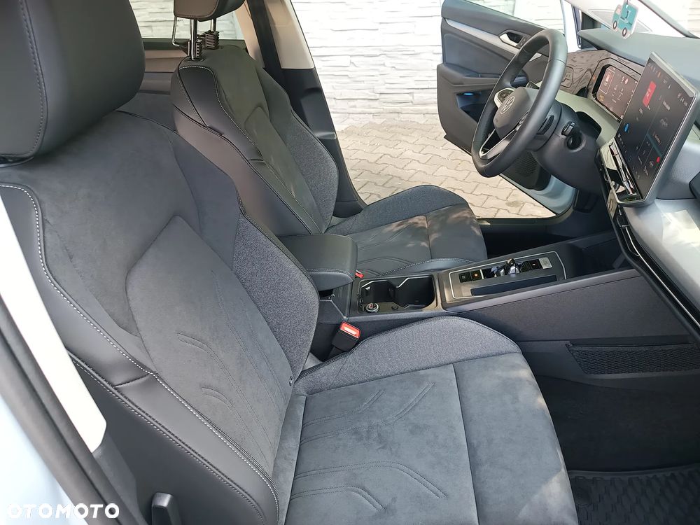 Volkswagen Golf - 23
