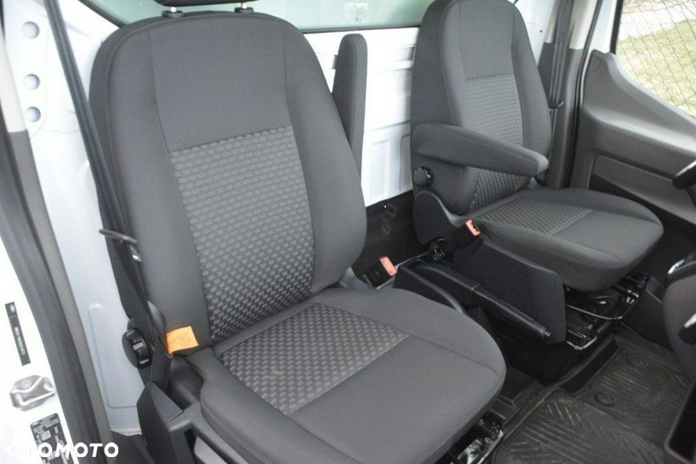 Ford Transit - 15