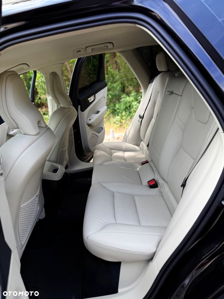 Volvo XC 60 - 22