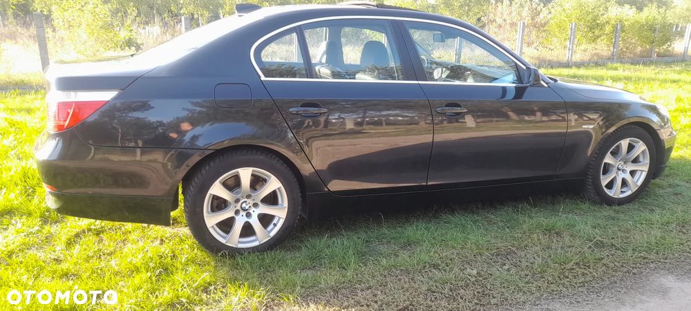 BMW 5 Series 2004 photo 4