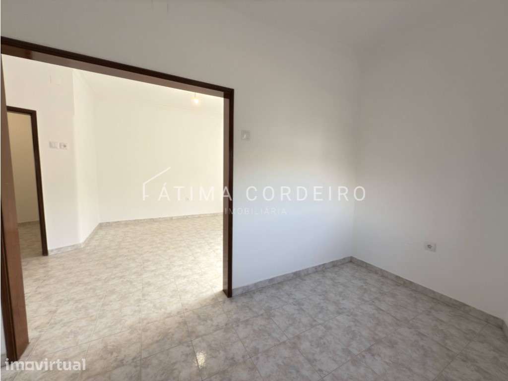 T2 totalmente remodelado no coração da Cova da Piedade - Grande imagem: 5/18