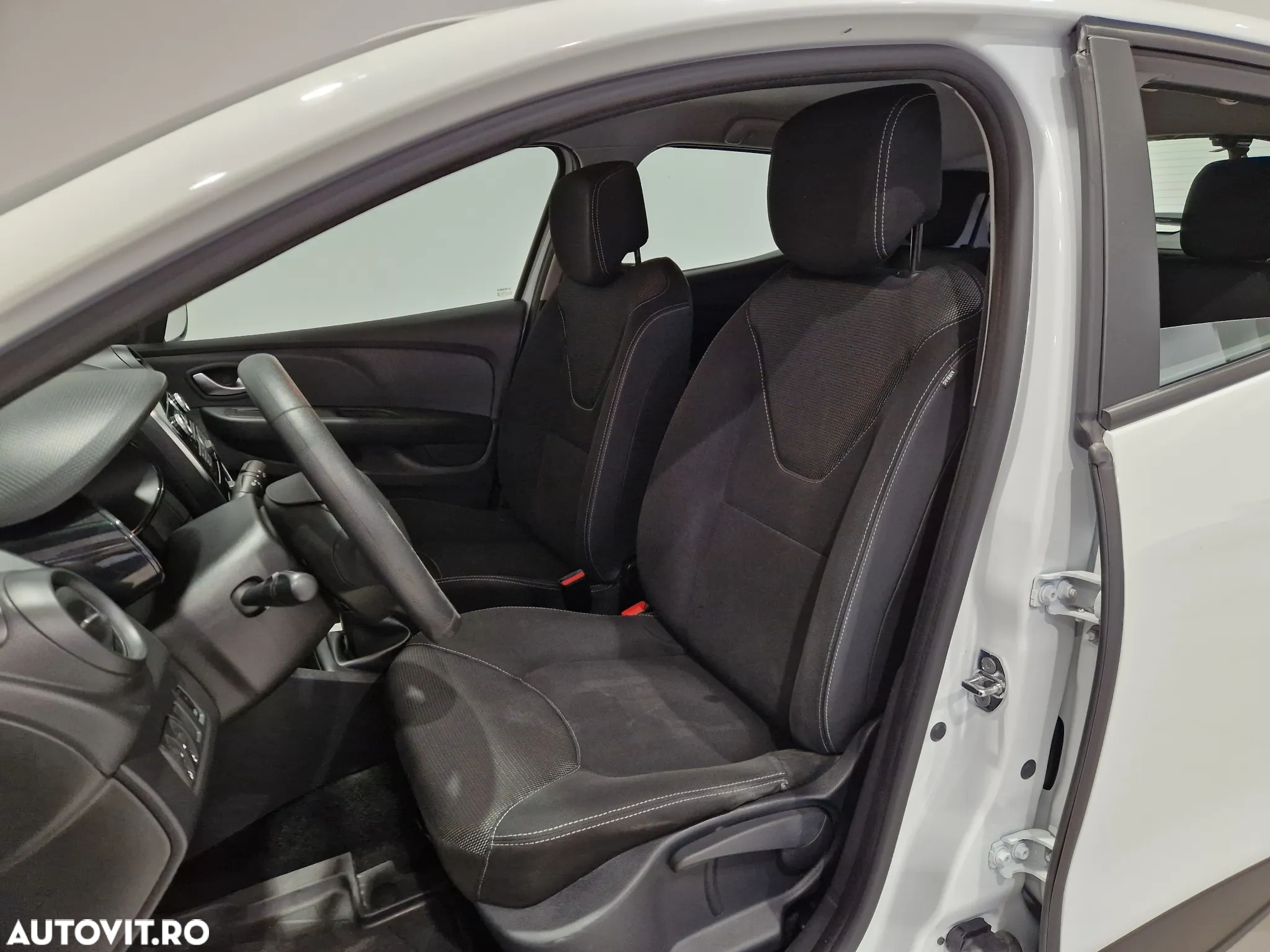 Renault Clio - 9