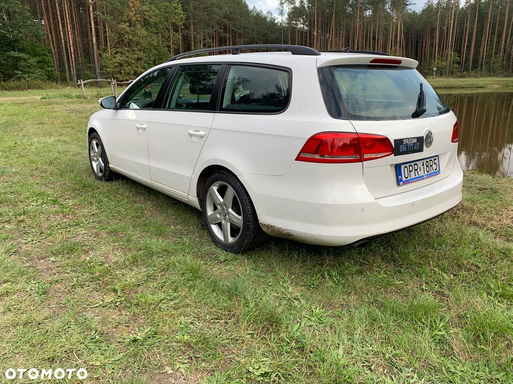 Volkswagen Passat 1.6 TDI DPF BlueMot Comfortline - 11