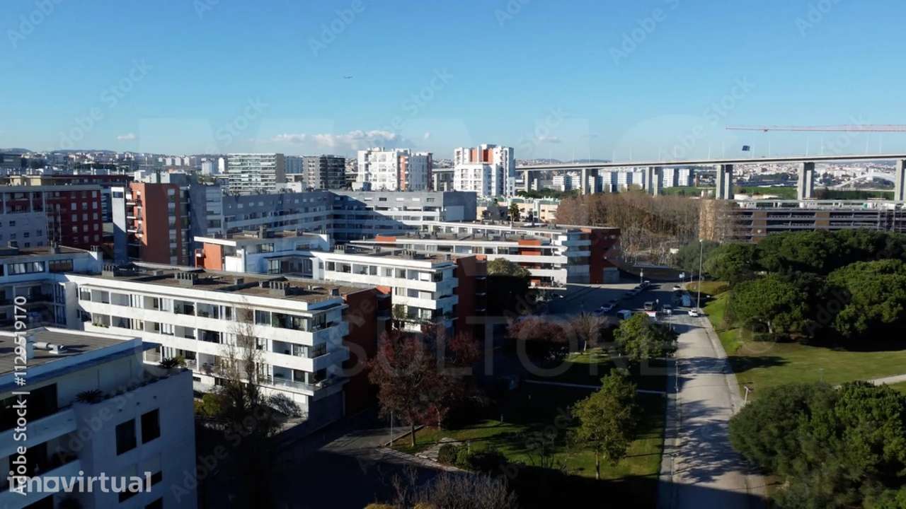 Apartamento T4 no Parque das Nações -Lisboa , com varanda, 2 lugare... - Grande imagem: 3/5