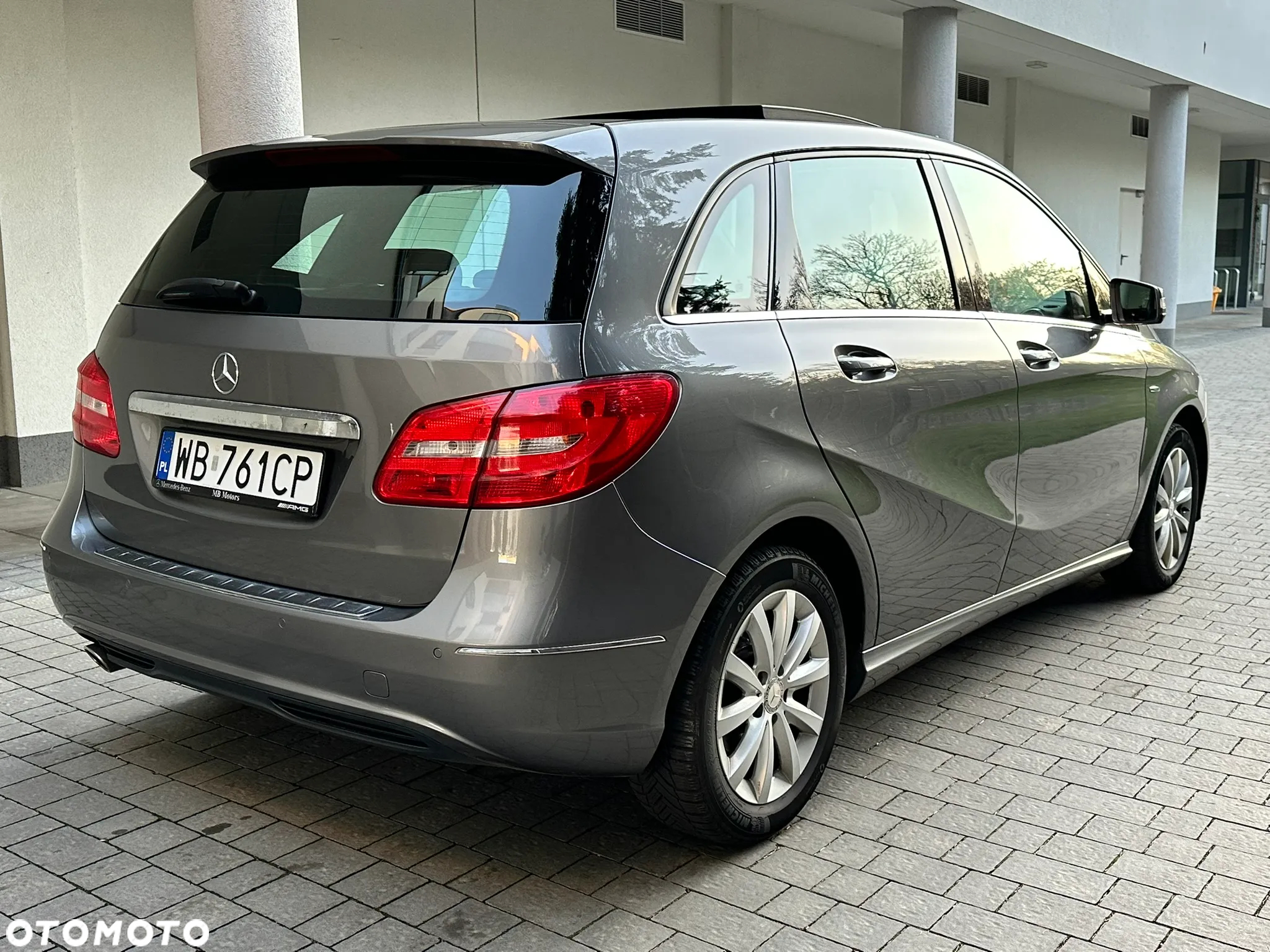 Mercedes-Benz Klasa B 180 (BlueEFFICIENCY) - 4