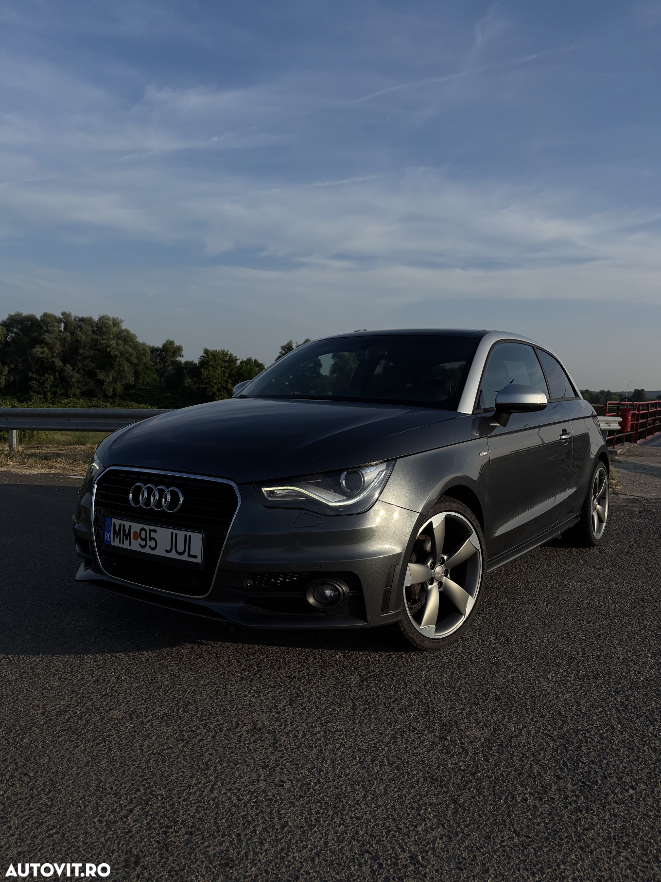 Audi A1 1.6 TDI Stronic Attraction - 2