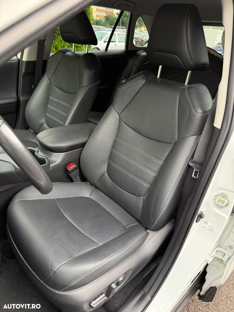 Toyota RAV4 2.5 VVT-iE 4x4 Luxury - 8