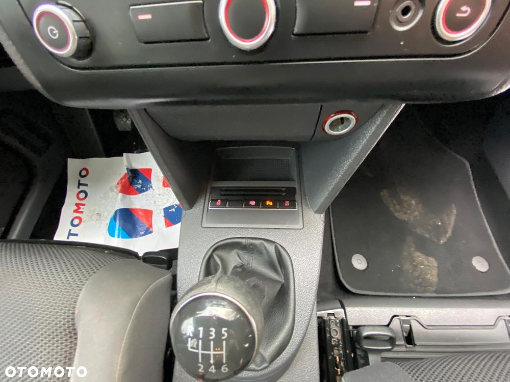 Volkswagen Touran 1.2 TSI STYLE - 11