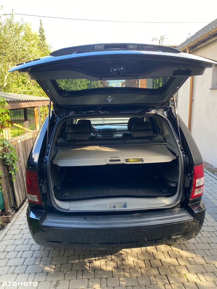 Jeep Grand Cherokee - 13