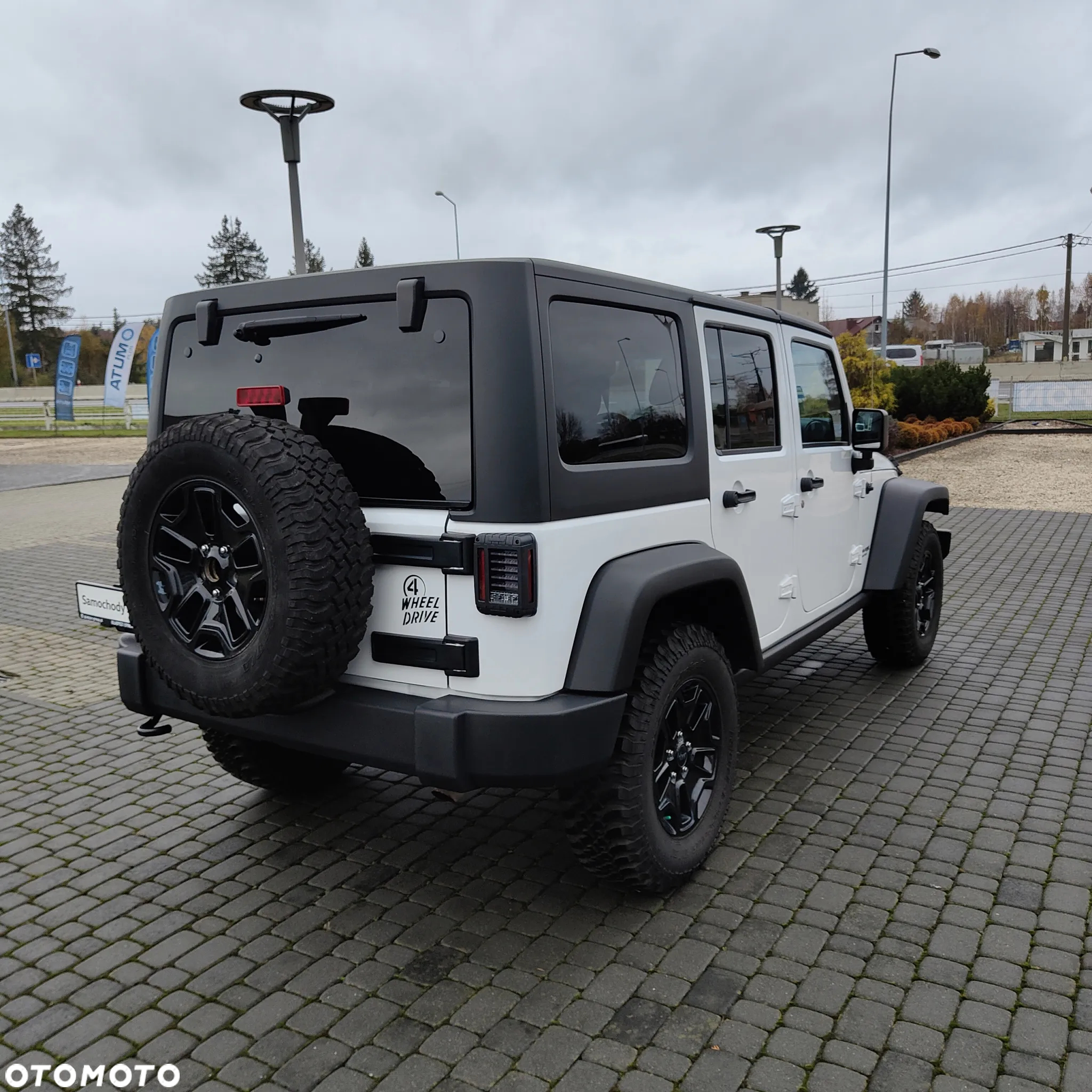 Jeep Wrangler - 8