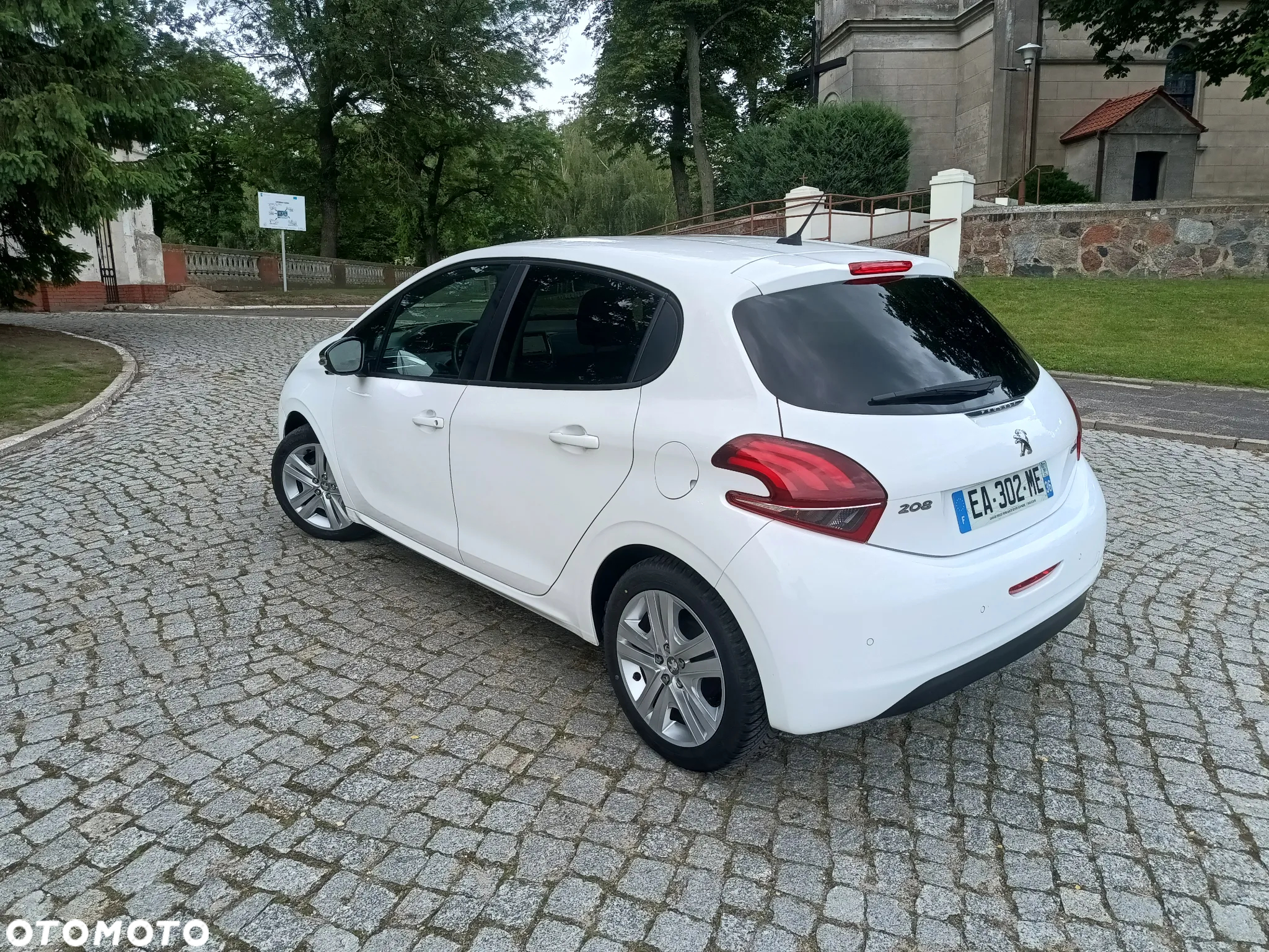 Peugeot 208 e-HDi 92 Stop&Start Style - 3
