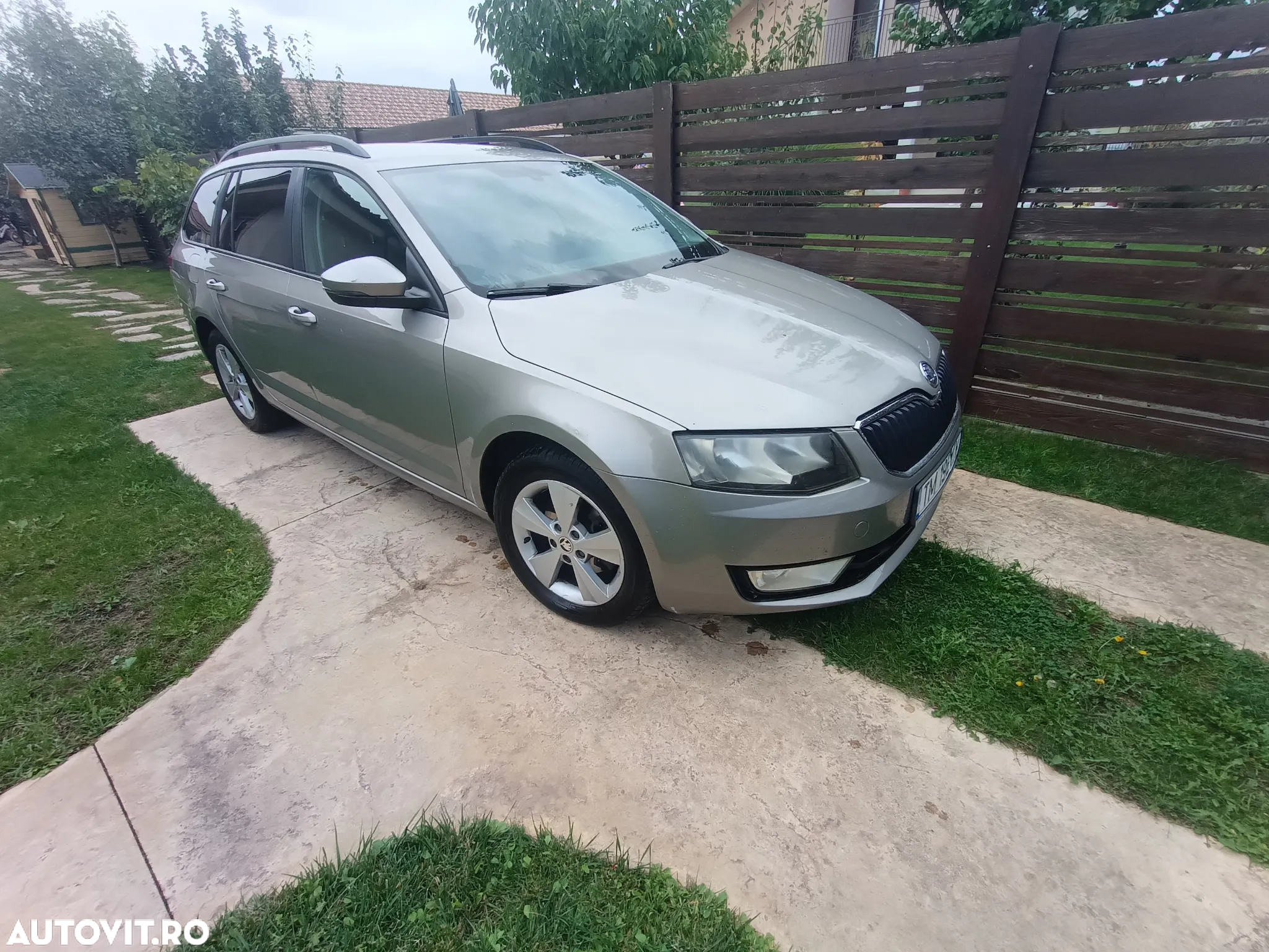 Skoda Octavia 2.0 TDI ELEGANCE - 3