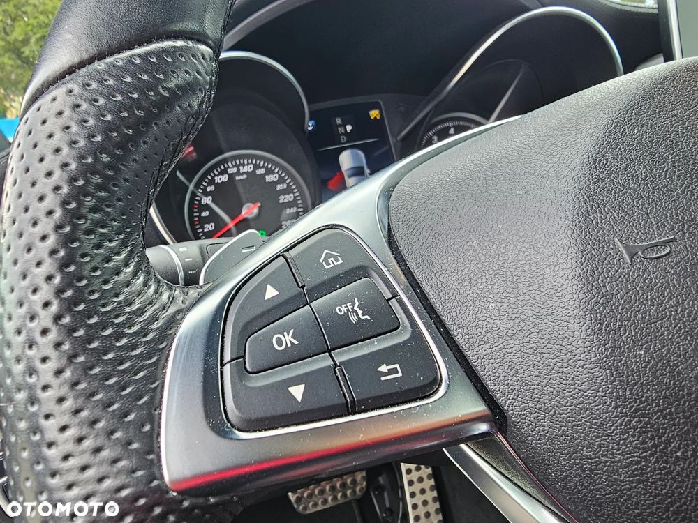 Mercedes-Benz Klasa C 200 4-Matic 9G-TRONIC - 26