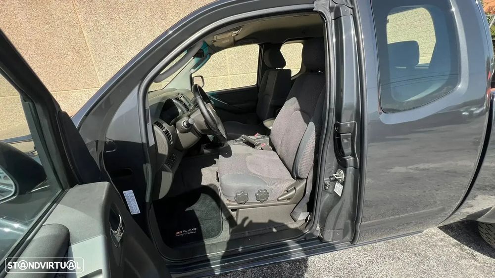 Nissan Navara Nav 2.5 dCi KC SE Comf+C-C+BDT - 8