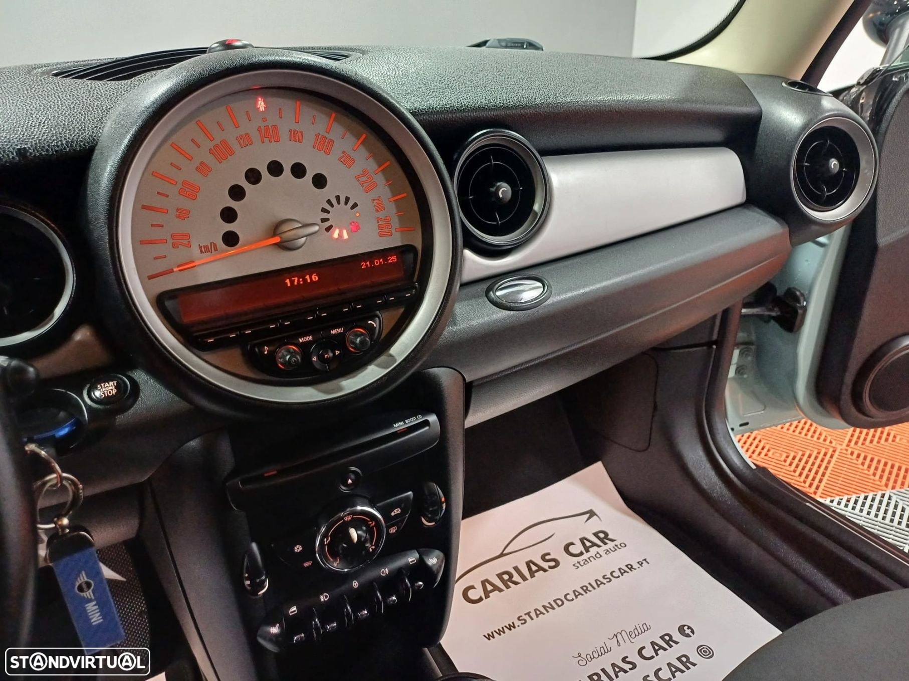 MINI 3 Portas One D - 18