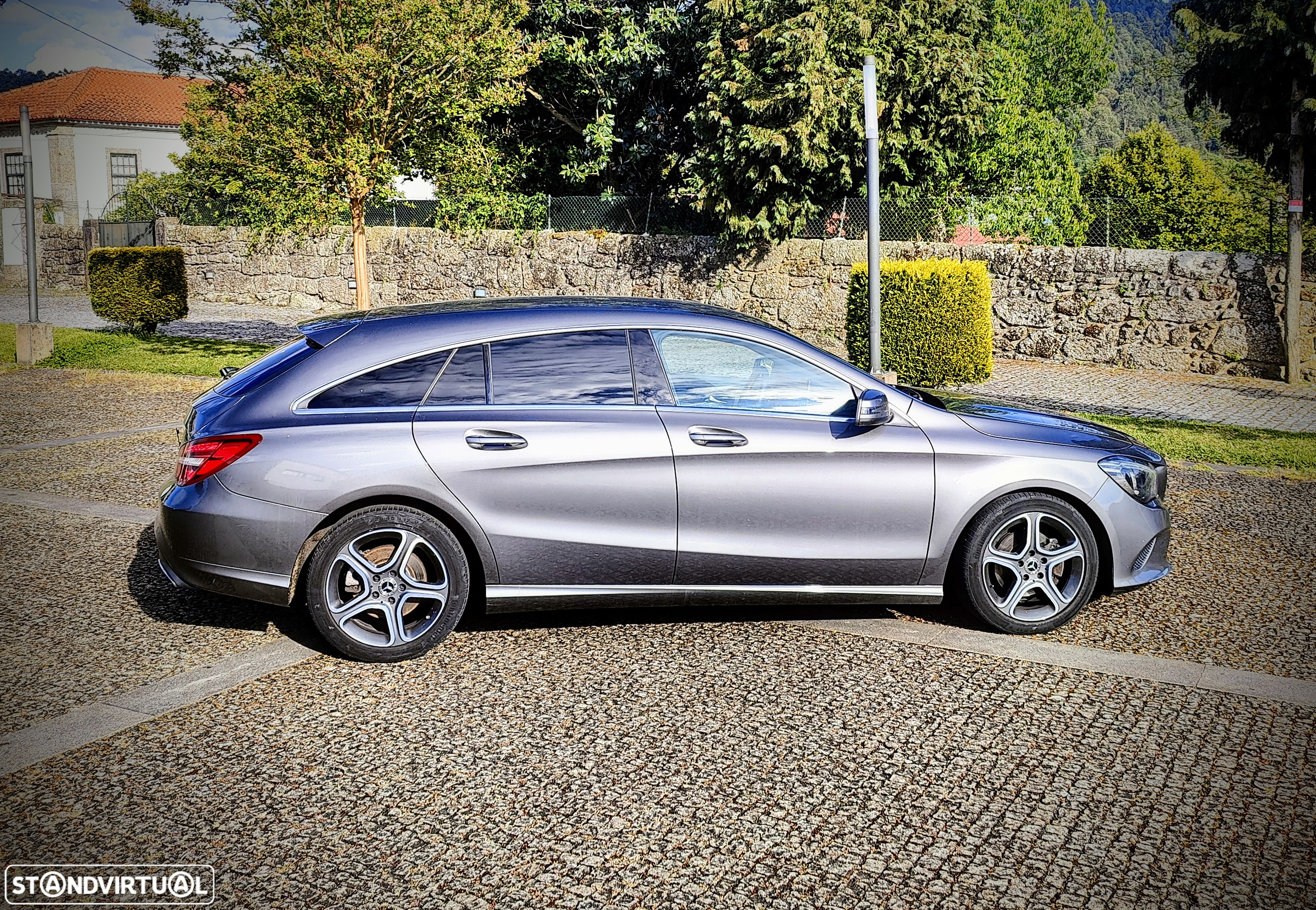 Mercedes-Benz CLA 180 d Shooting Brake Urban - 3