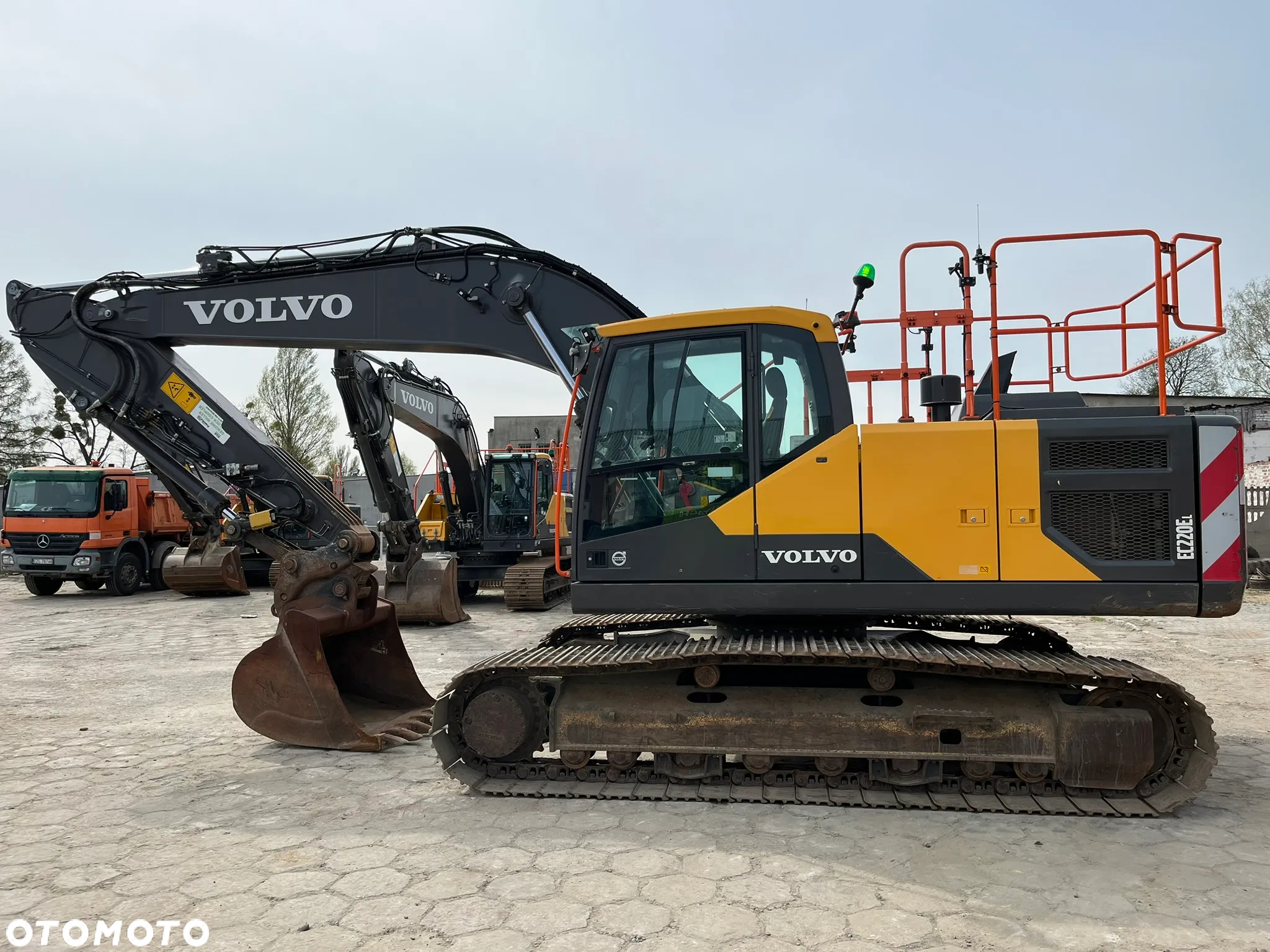 Volvo EC220EL - 4