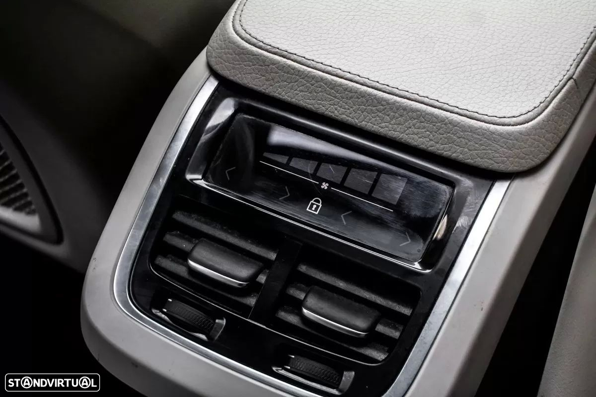 Volvo XC 90 2.0 T8 PHEV Inscription AWD - 42