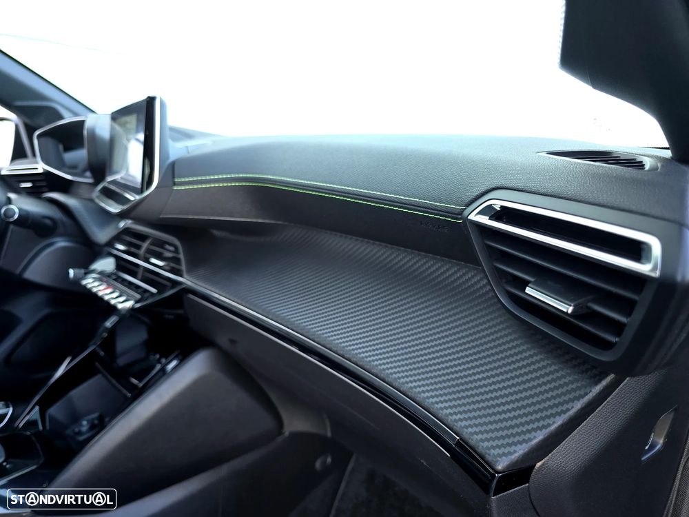 Peugeot e-208 GT - 36