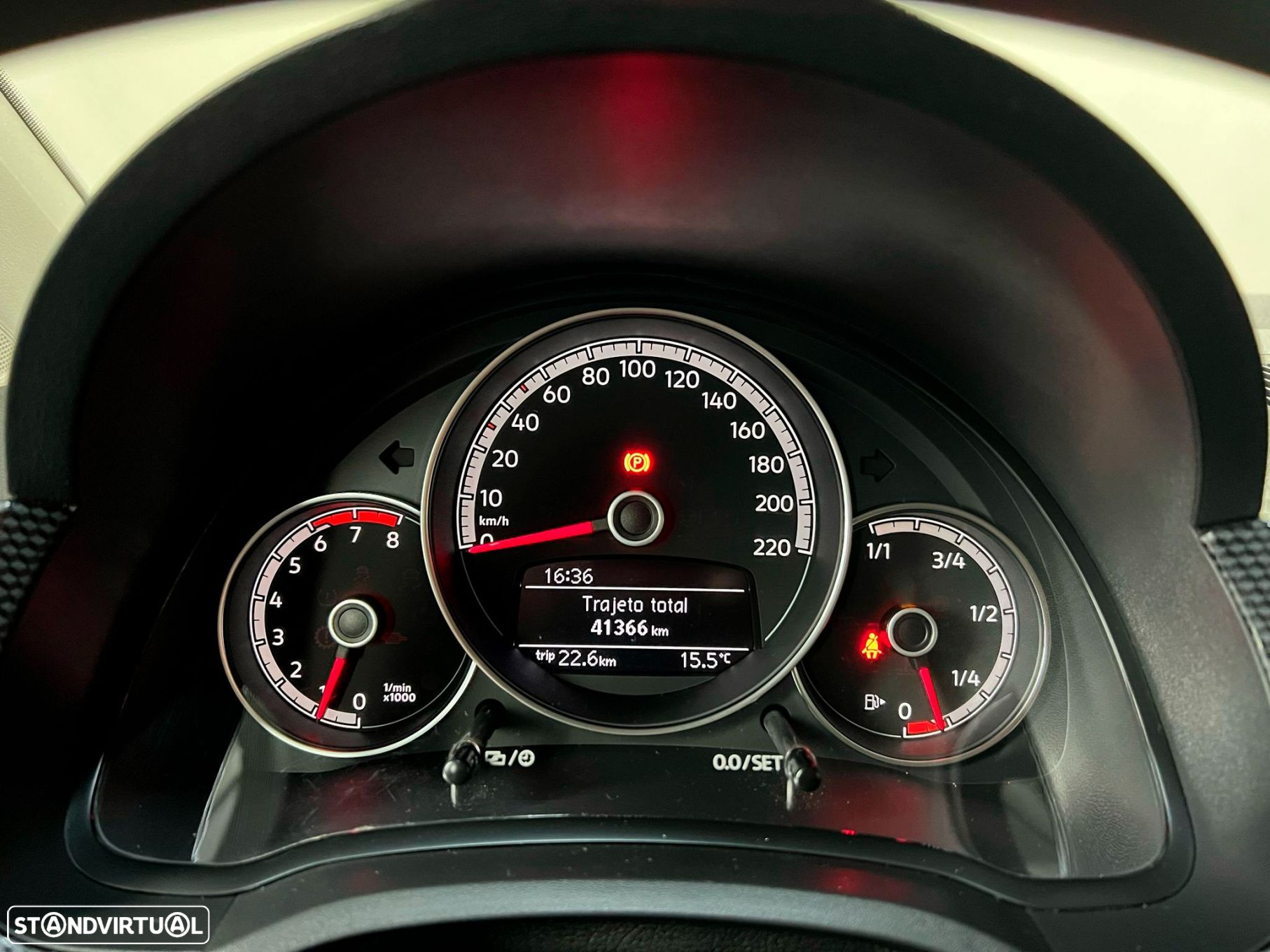 VW Up! 1.0 Move Color - 6