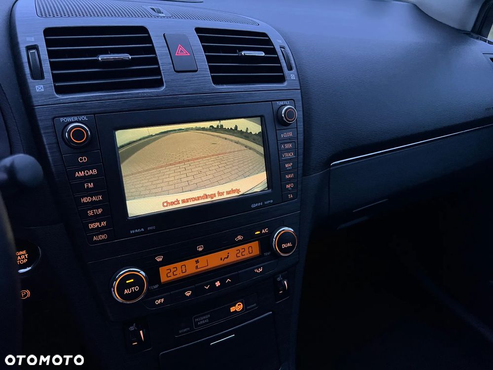 Toyota Avensis 2.2 D-4D Premium - 16