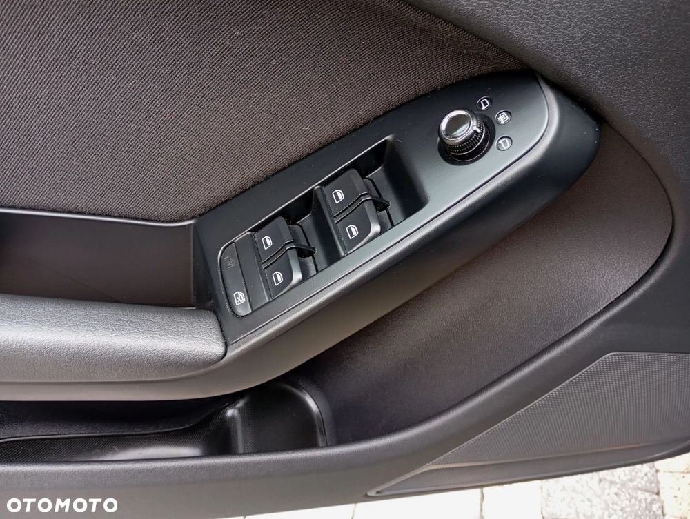 Audi A4 Avant 2.0 TDI 116g DPF Attraction - 29