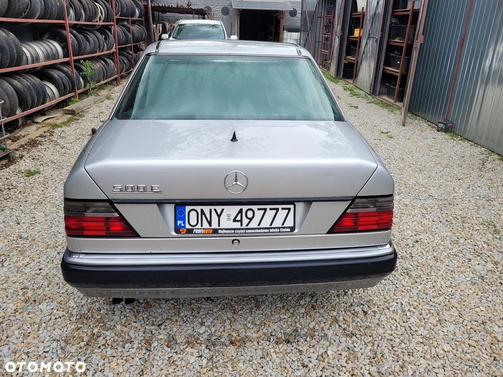 Mercedes-Benz Klasa E ver-500 - 8