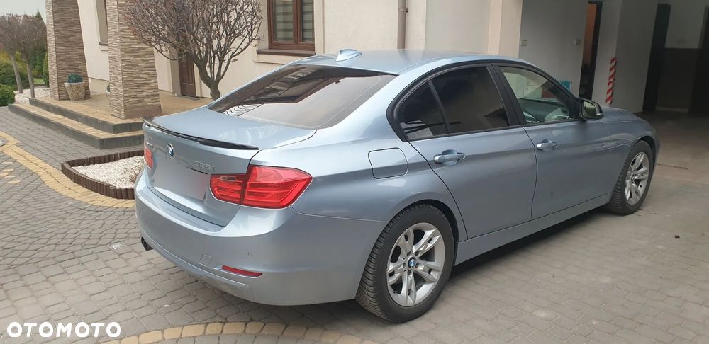 BMW Seria 3 328i Luxury Line - 6
