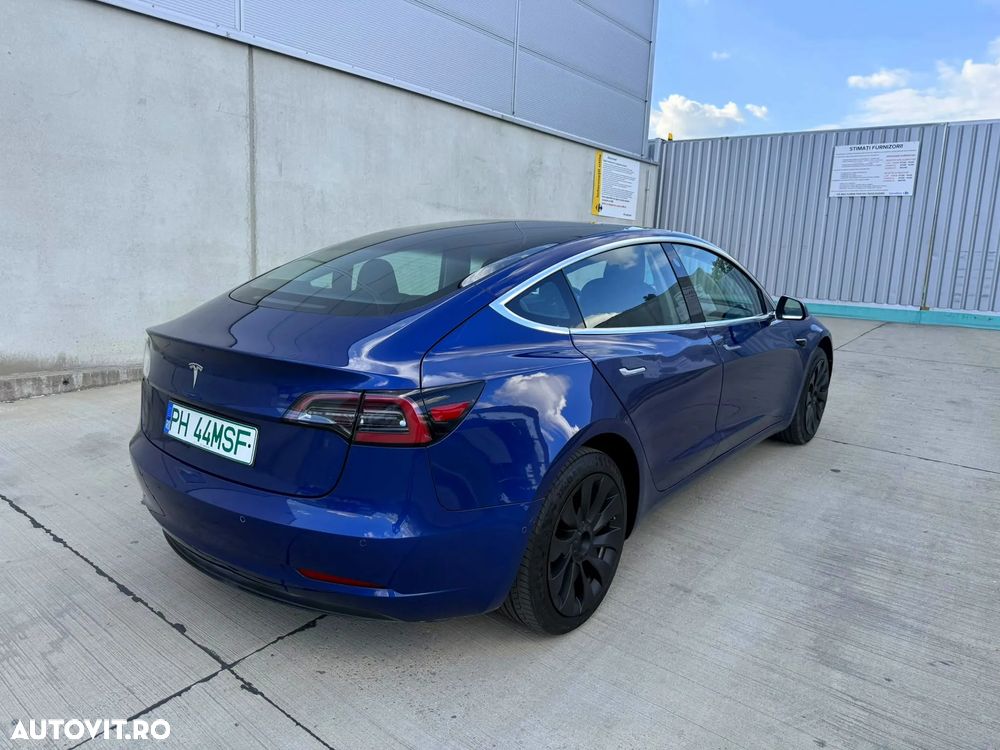 Tesla Model 3 - 6