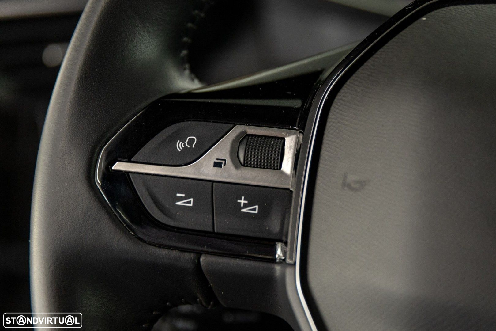 Peugeot 2008 1.2 PureTech Allure - 41
