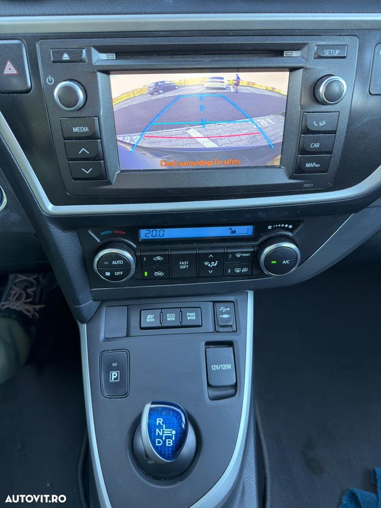 Toyota Auris 1.8 L VVT-i Luna - 15