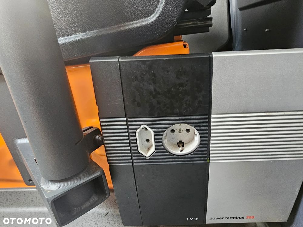 Mercedes-Benz SPRINTER - 30