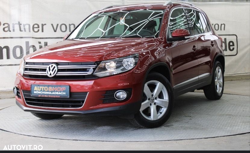Volkswagen Tiguan - 1