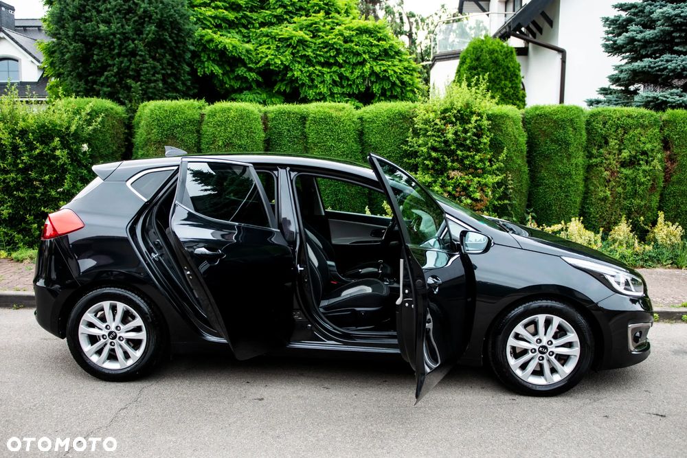 Kia Ceed 1.6 GDI ISG Platinum Edition - 8