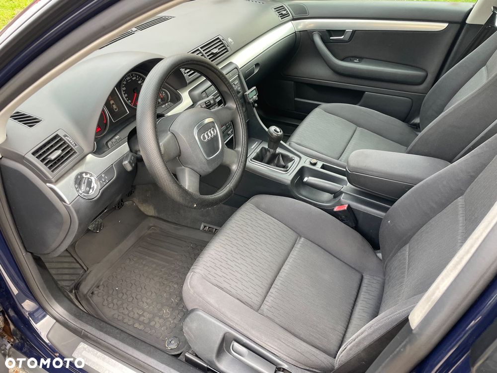 Audi A4 Limousine 1.6 - 8