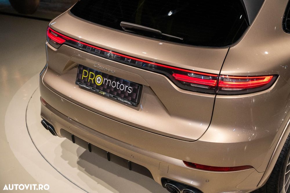 Porsche Cayenne Standard - 17