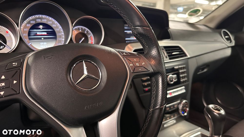 Mercedes-Benz Klasa C 180 BlueEFFICIENCY Avantgarde - 15