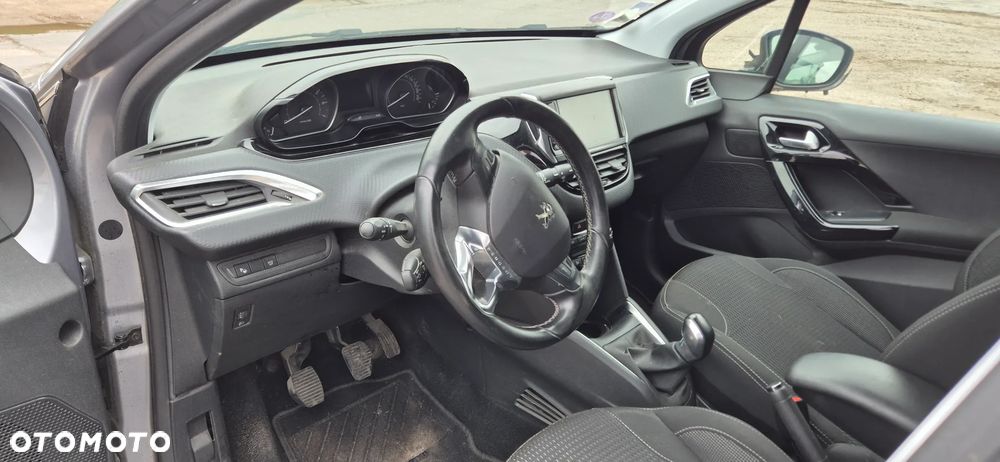 Peugeot 208 1.2 PureTech Access - 19
