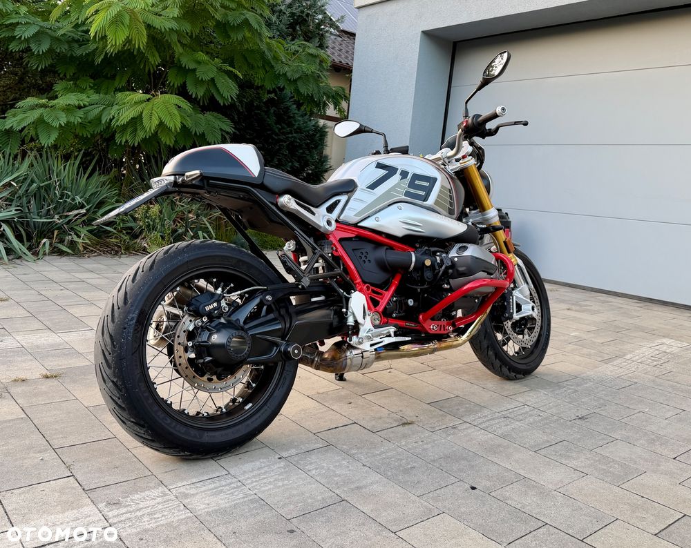 BMW R - 9