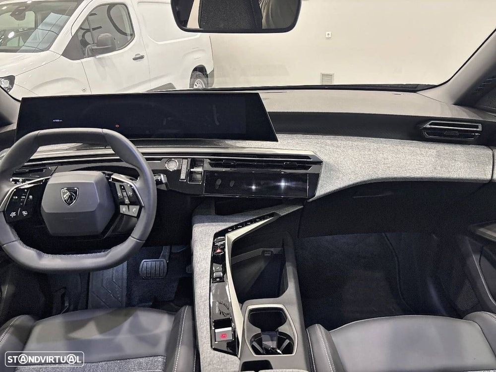 Peugeot 5008 1.2 Hybrid Allure e-DCS6 - 8