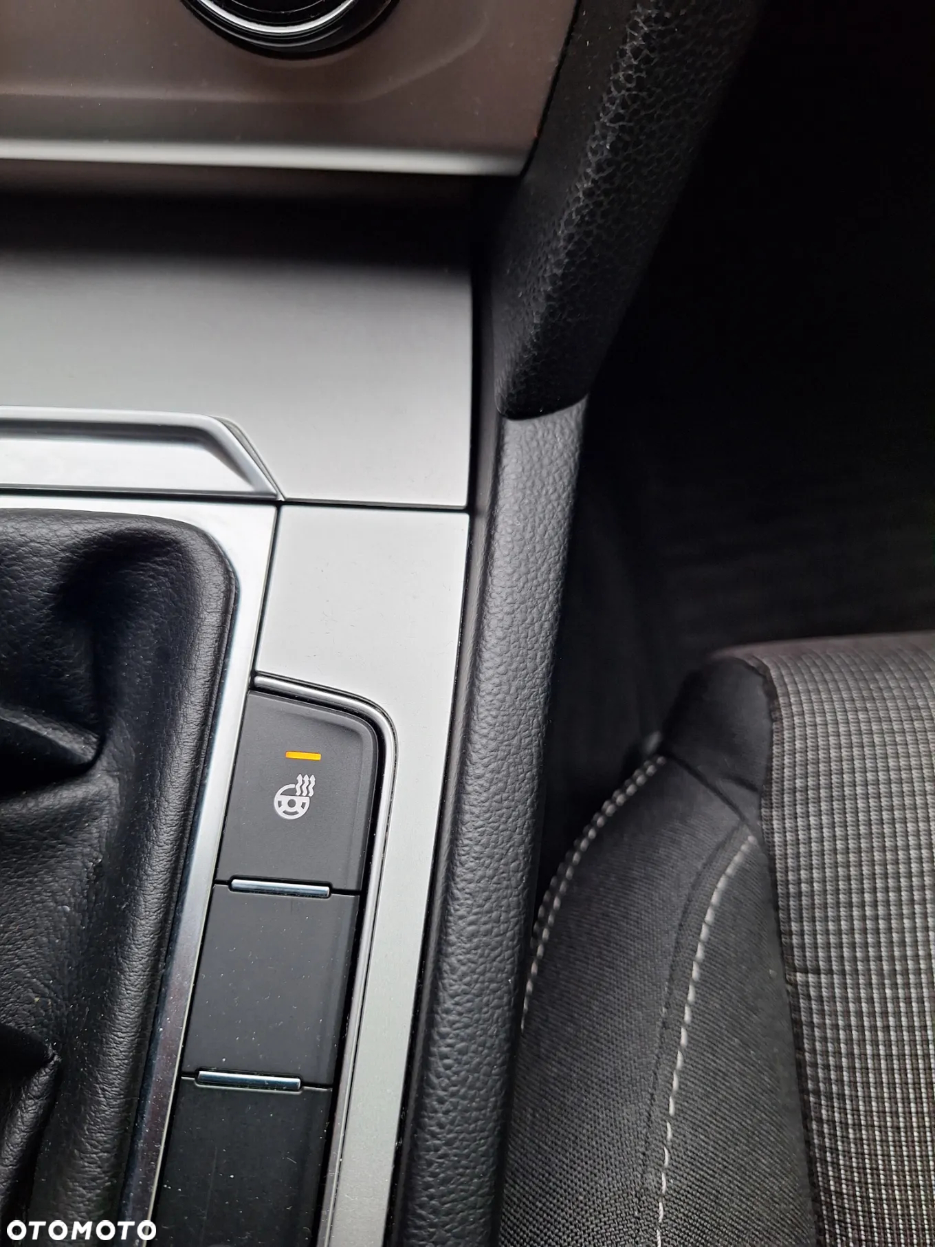 Volkswagen Passat 2.0 TDI BMT Comfortline - 27