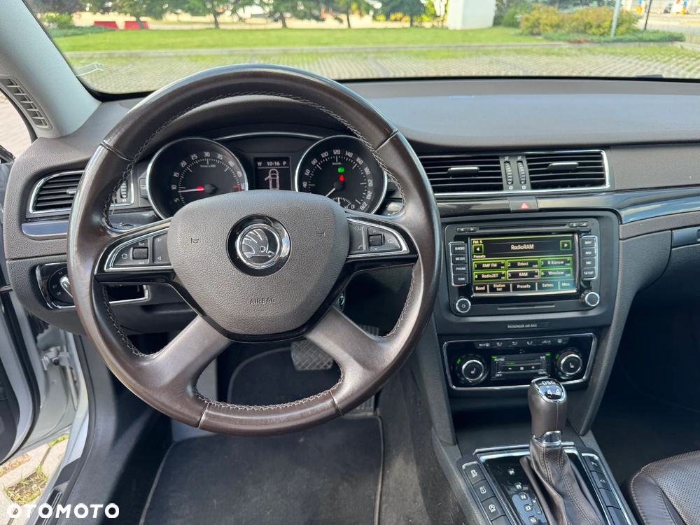 Skoda Superb 2.0 TDI 4x4 L&K DSG - 13