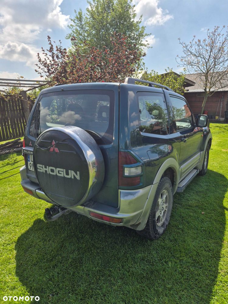 Mitsubishi Pajero - 3